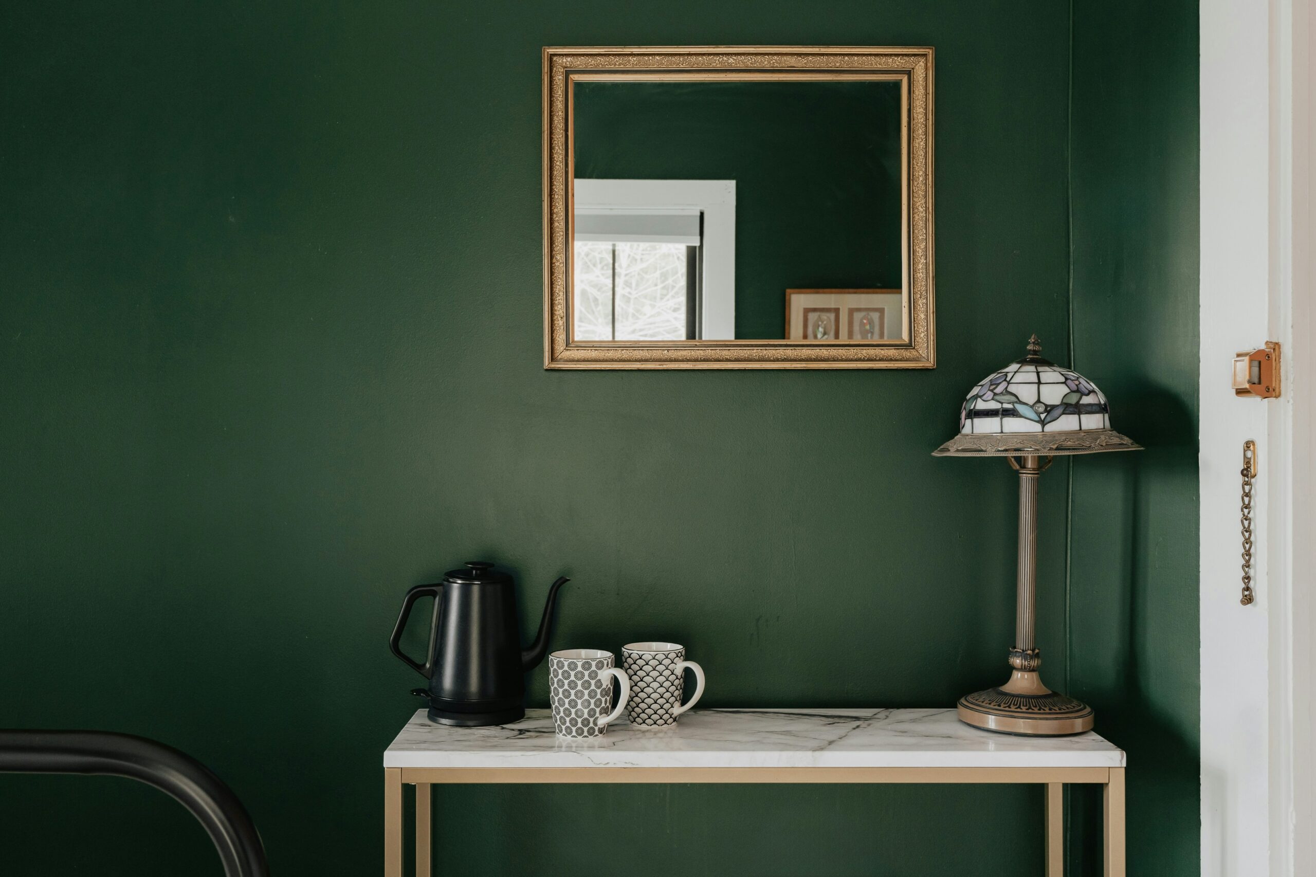 clay-banks-xbUF5h1cSOA-unsplash